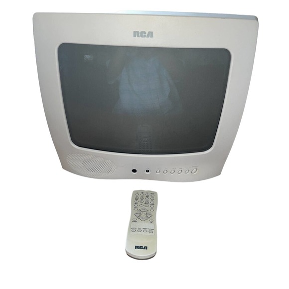 RCA Model E13344 13" CRT Color Television TV Retro Gaming - Tested With Remote - Picture 6 of 11